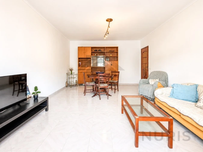 Apartamento T3 para Venda em Portimão Foto 4