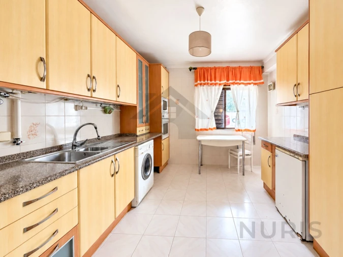 Apartamento T3 para Venda em Portimão Foto 7