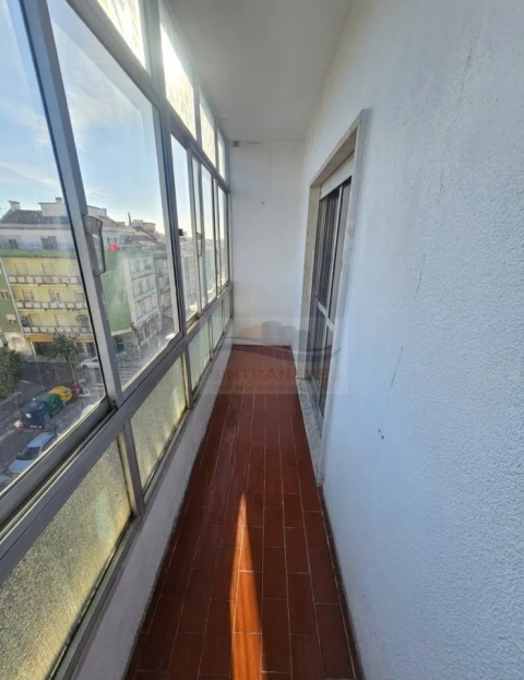Apartamento T3 para Venda em Venteira