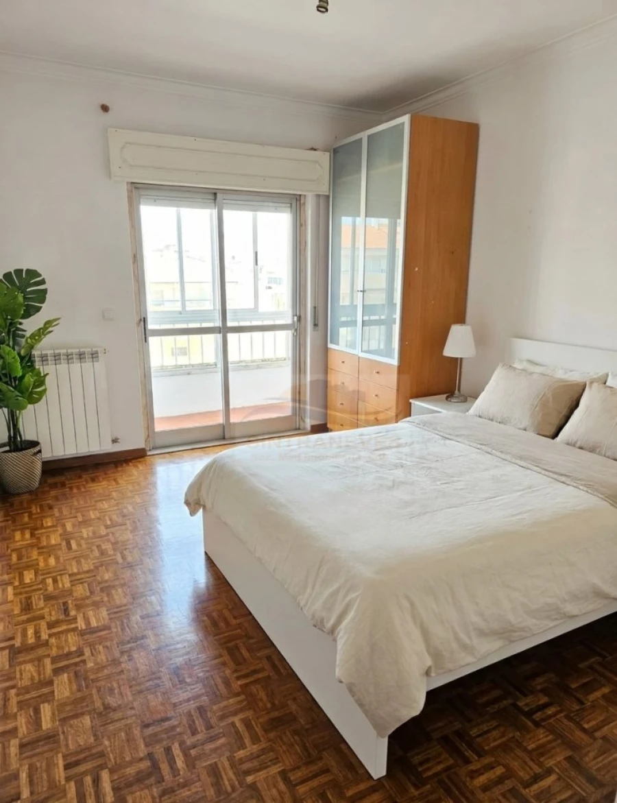 Apartamento T3 para Venda em Venteira Foto 9