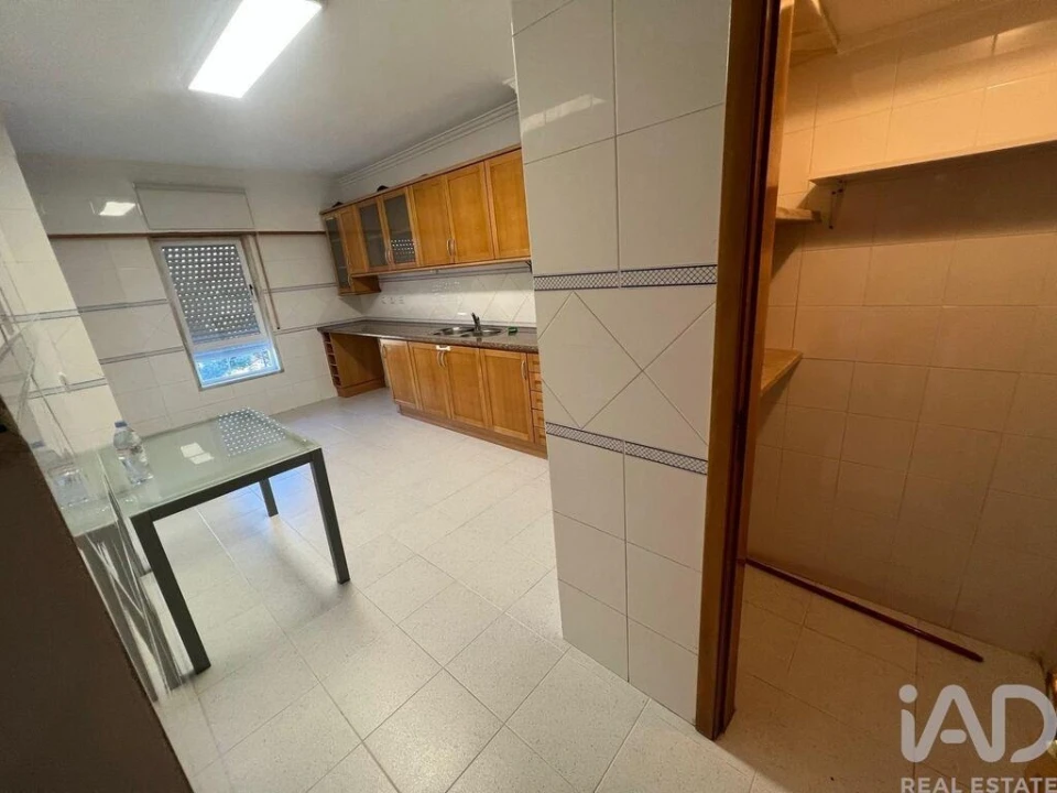 Apartamento T2 para Venda em Queluz e Belas Foto 7