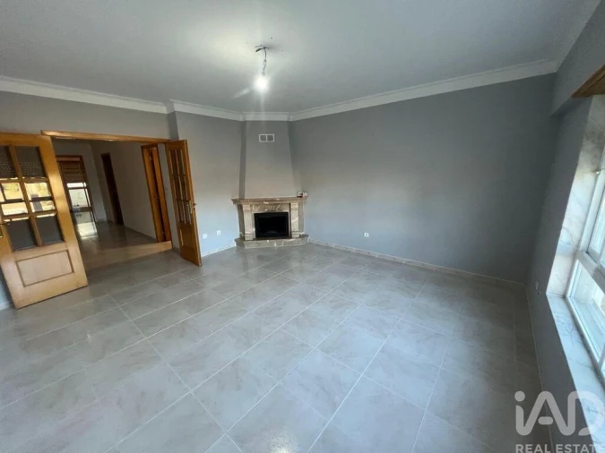 Apartamento T2 para Venda em Queluz e Belas Foto 6
