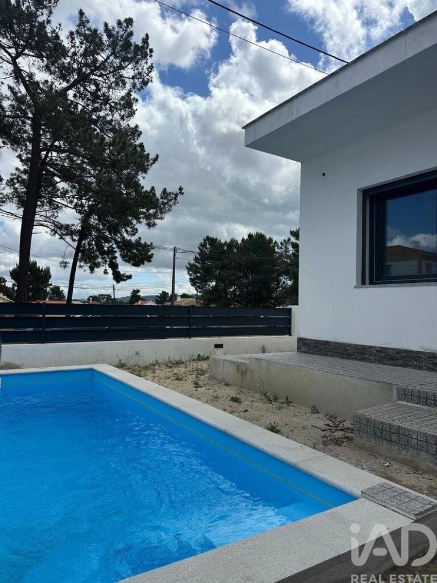 Moradia T3 para Venda em Quinta do Conde Foto 5
