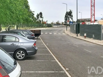 Terreno para Venda em Queluz e Belas