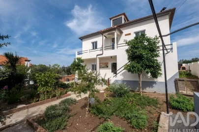 Moradia T6 para Venda em Mouronho