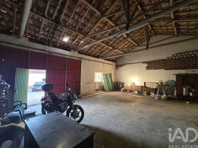 Moradia T3 para Venda em Alvorninha Foto 5