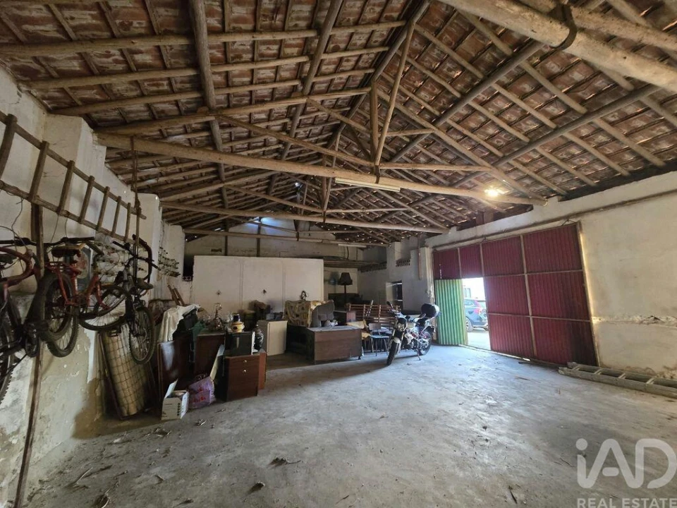 Moradia T3 para Venda em Alvorninha Foto 2