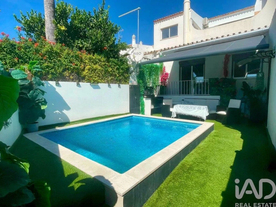 Moradia T3 para Venda em Albufeira e Olhos de Água Foto 1