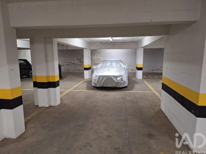 Garagem para Venda em Portimão Foto 2