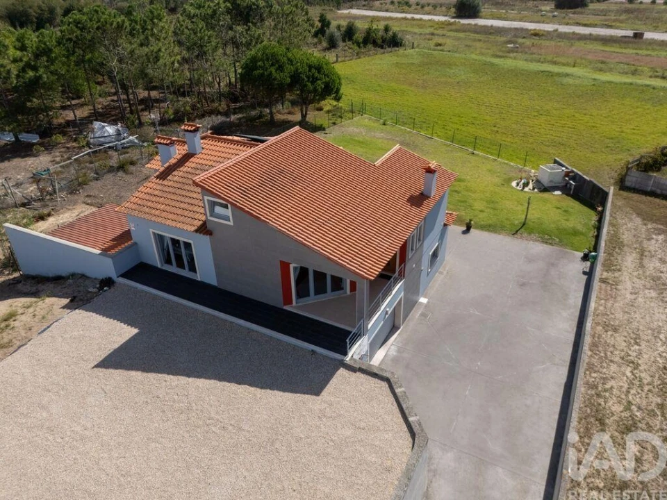 Moradia T3 para Venda em Monte Redondo e Carreira Foto 3