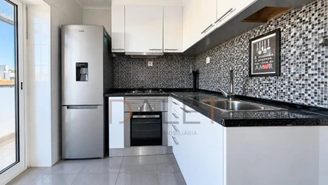 Apartamento T3 para Venda em Alto do Seixalinho, Santo André e Verderena