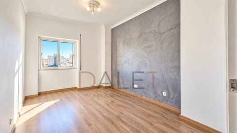 Apartamento T3 para Venda em Alto do Seixalinho, Santo André e Verderena
