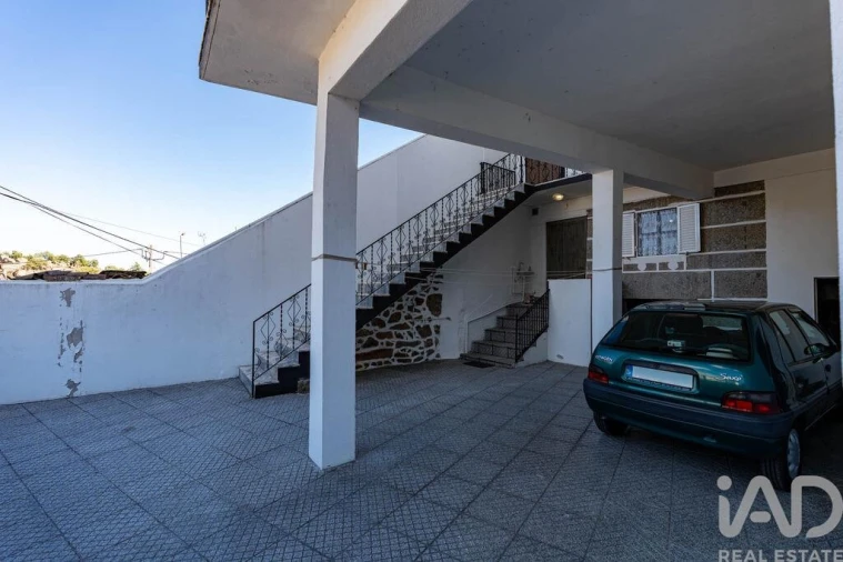 Moradia T4 para Venda em Alverca da Beira/Bouça Cova Foto 4