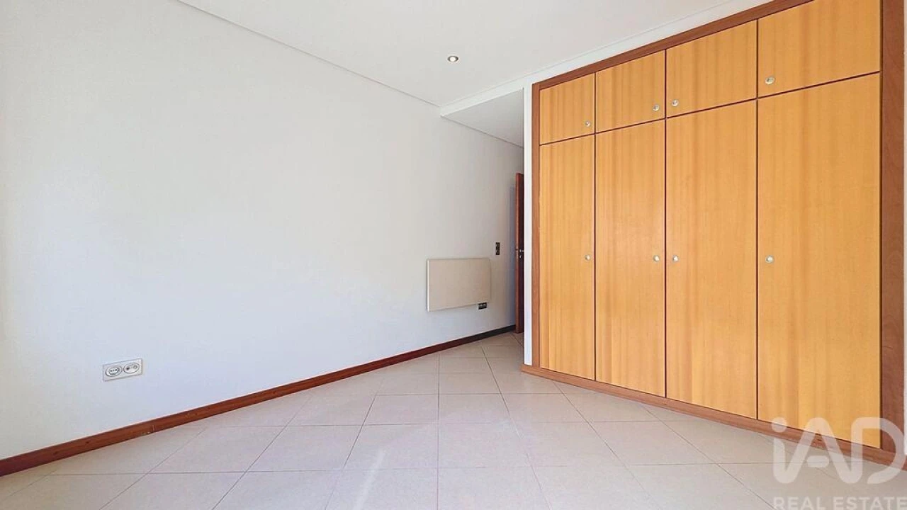 Apartamento T2 para Venda em Esmoriz Foto 15