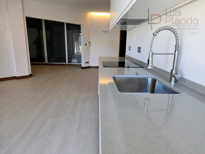 Apartamento T3 para Venda em Sines Foto 4