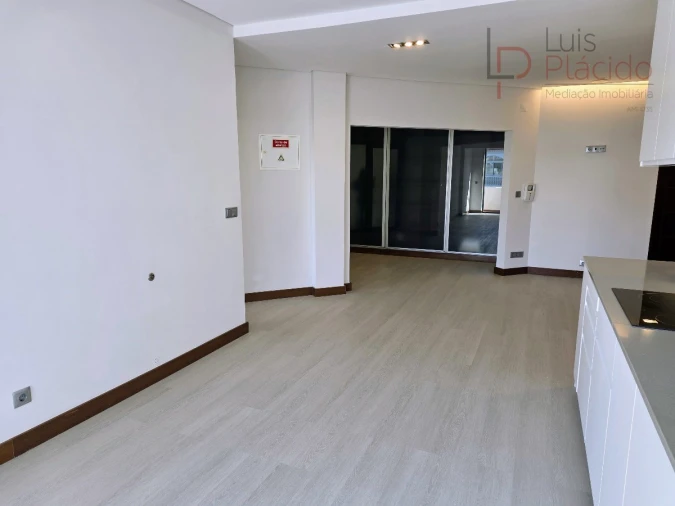 Apartamento T3 para Venda em Sines Foto 5