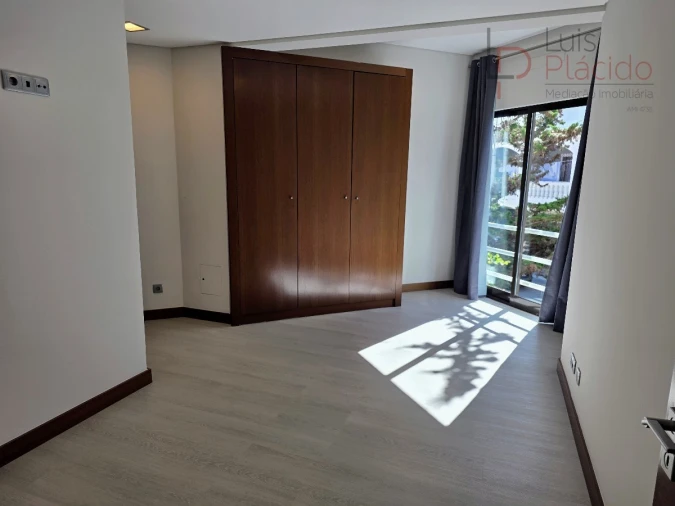 Apartamento T3 para Venda em Sines Foto 18