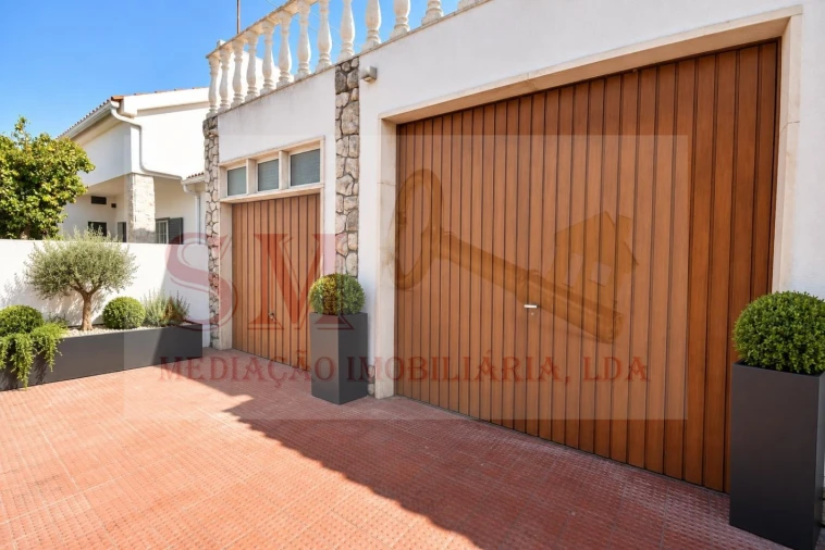 Moradia T4 para Venda em Seixal, Arrentela e Aldeia de Paio Pires Foto 12