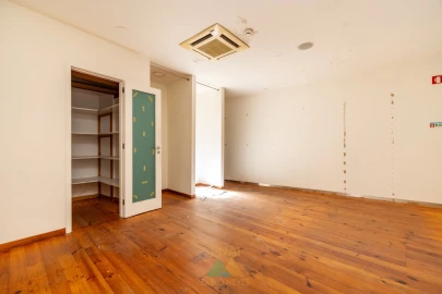 Prédio para Venda em Vila Praia de Ancora