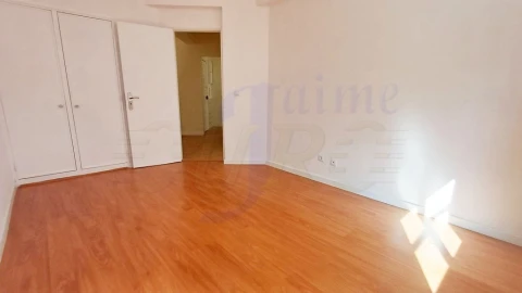 Apartamento T3 para Venda em Algueirão-Mem Martins
