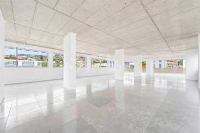 Escritório para Arrendamento em Santo Antonio