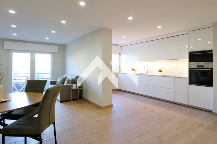 Apartamento T2 para Venda em Algueirão-Mem Martins Foto 4