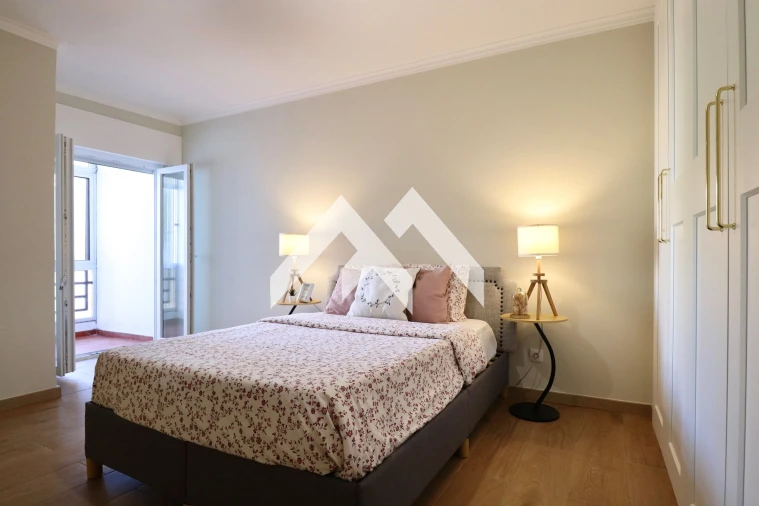 Apartamento T2 para Venda em Algueirão-Mem Martins Foto 10