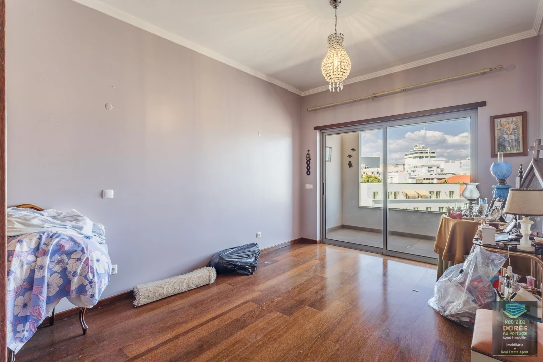 Apartamento T3 para Venda em Portimão Foto 10