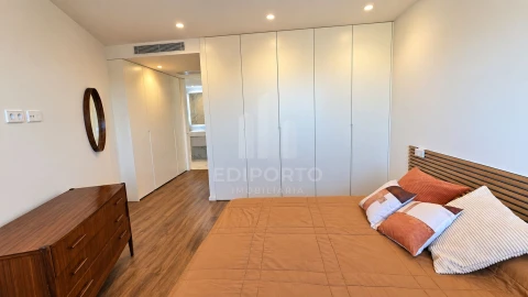 Apartamento T2 para Arrendamento em Santa Marinha e São Pedro da Afurada