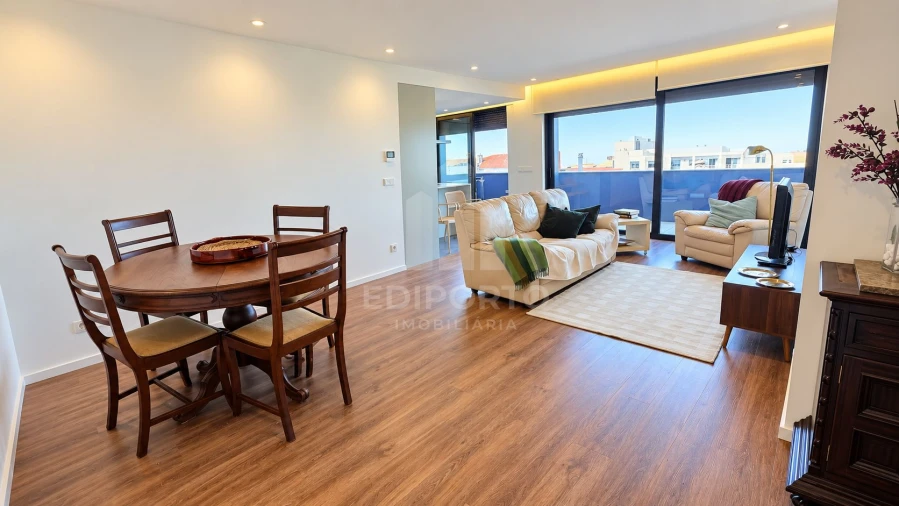Apartamento T2 para Arrendamento em Santa Marinha e São Pedro da Afurada Foto 3