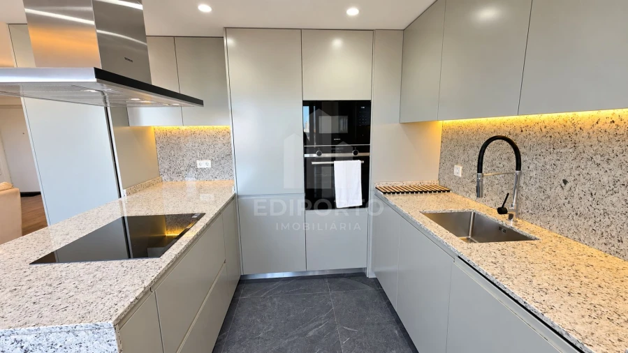 Apartamento T2 para Arrendamento em Santa Marinha e São Pedro da Afurada Foto 5