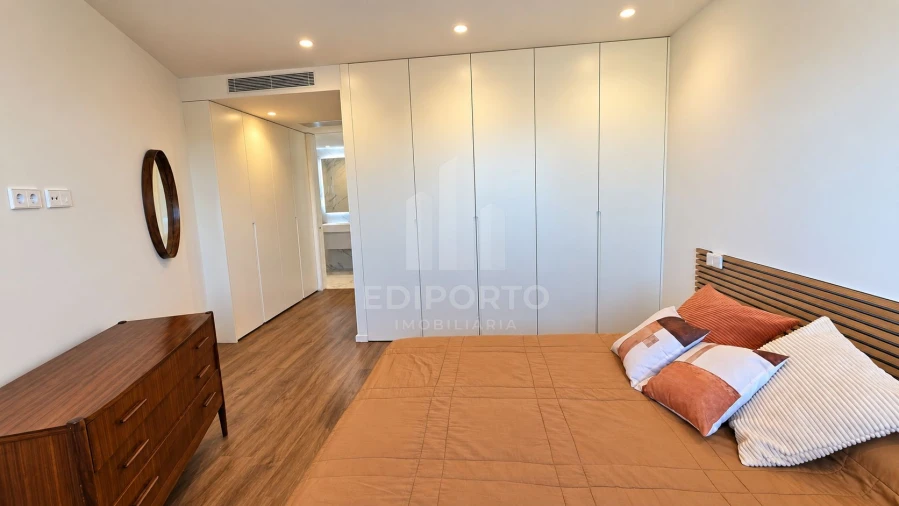 Apartamento T2 para Arrendamento em Santa Marinha e São Pedro da Afurada Foto 12