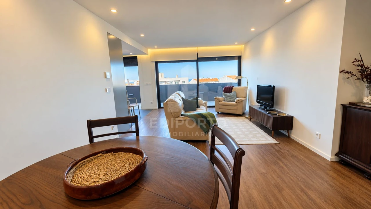 Apartamento T2 para Arrendamento em Santa Marinha e São Pedro da Afurada Foto 4