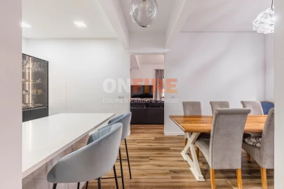 Moradia T4 para Venda em Funchal (Santa Luzia)
