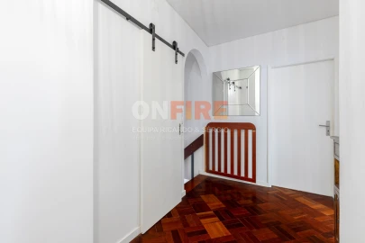Moradia T4 para Venda em Funchal (Santa Luzia)