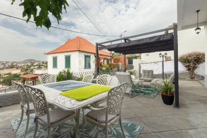 Moradia T4 para Venda em Funchal (Santa Luzia)
