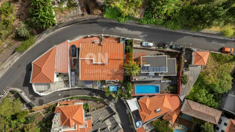 Moradia T4 para Venda em Funchal (Santa Luzia)
