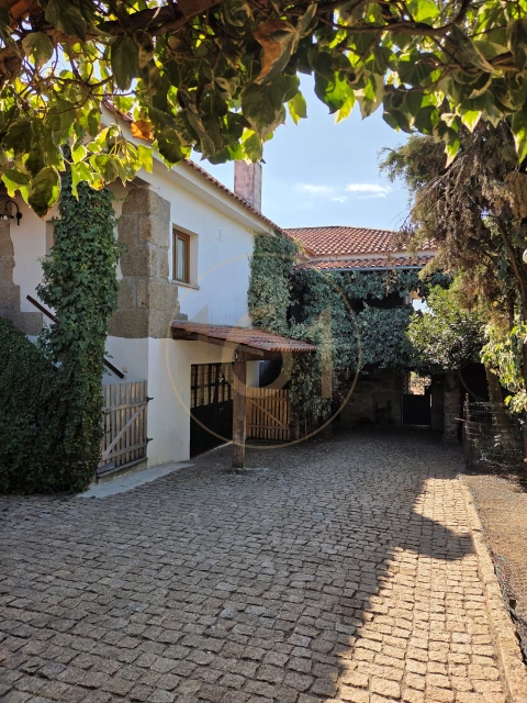 Moradia T4 para Venda em Vilas Boas e Vilarinho das Azenhas