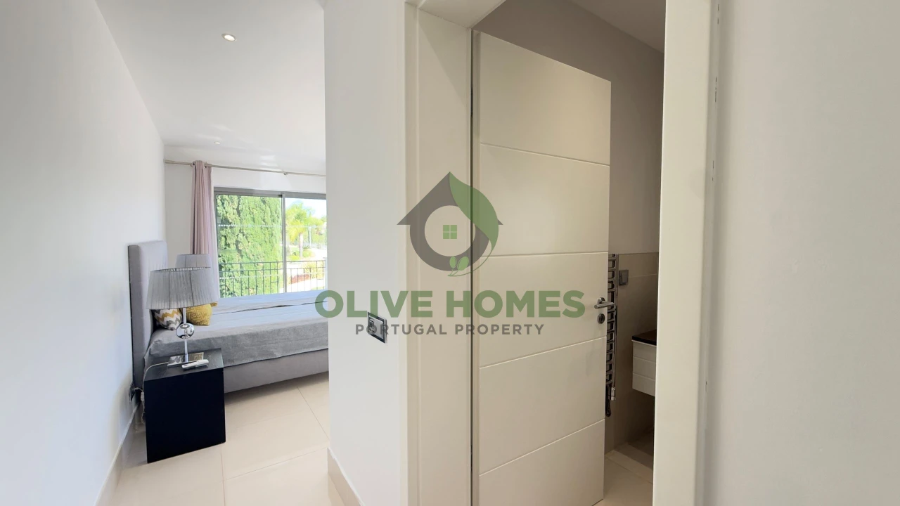 Apartamento T2 para Venda em Quarteira Foto 11