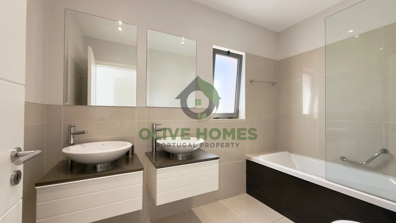 Apartamento T2 para Venda em Quarteira Foto 23
