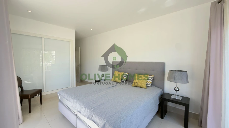 Apartamento T2 para Venda em Quarteira Foto 5