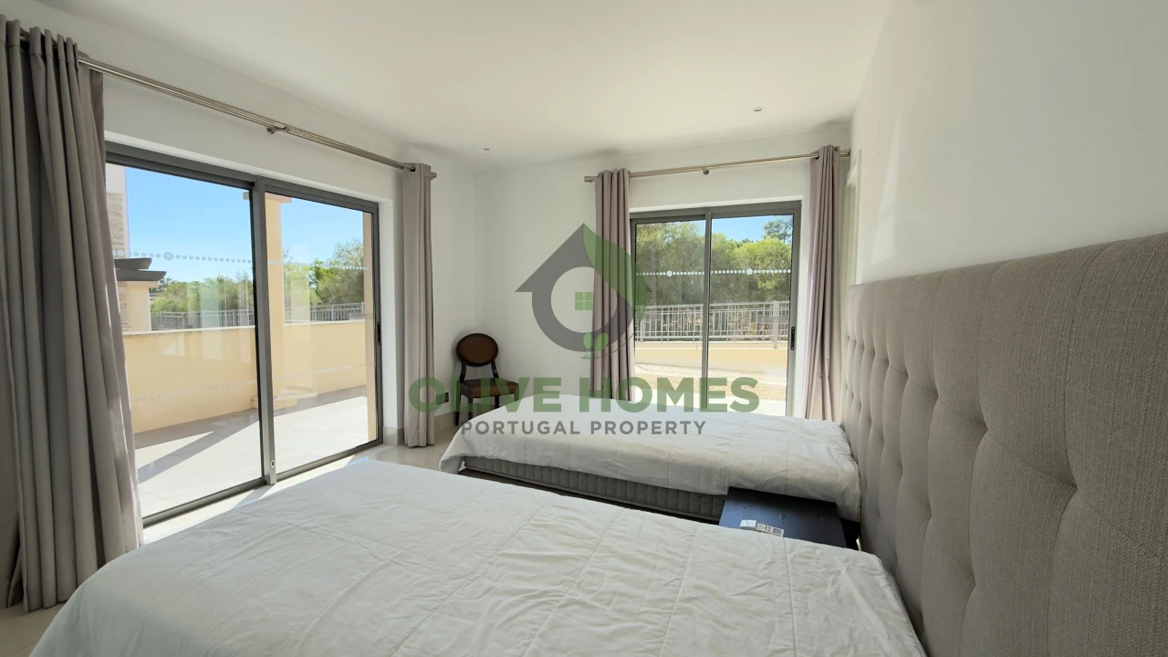 Apartamento T2 para Venda em Quarteira Foto 18