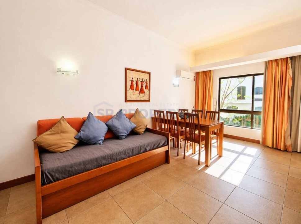 Apartamento T1 para Venda em Quarteira Foto 2