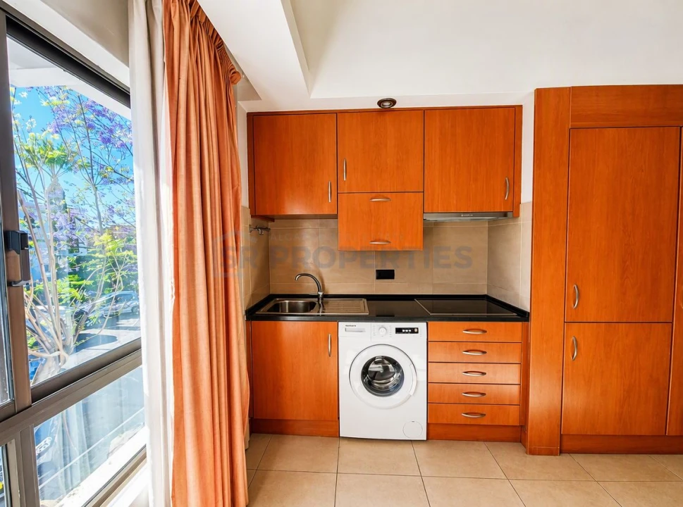 Apartamento T1 para Venda em Quarteira Foto 14