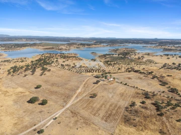 Quinta T3 para Venda em Capelins (Santo Antonio)