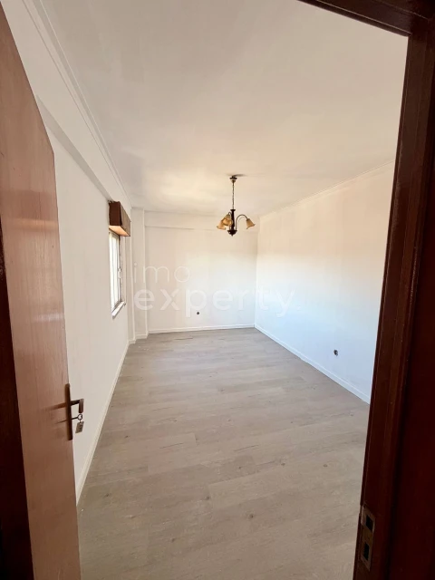 Apartamento T3 para Venda em Abrigada e Cabanas de Torres