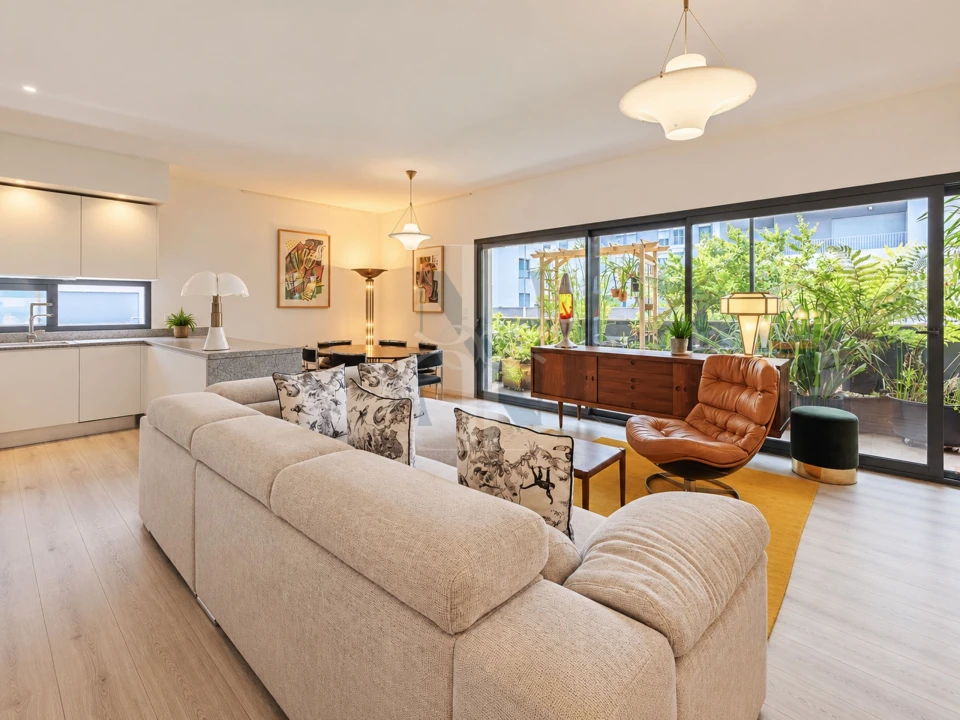 Apartamento T3 para Venda em Seixal Foto 10