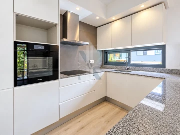 Apartamento T3 para Venda em Seixal