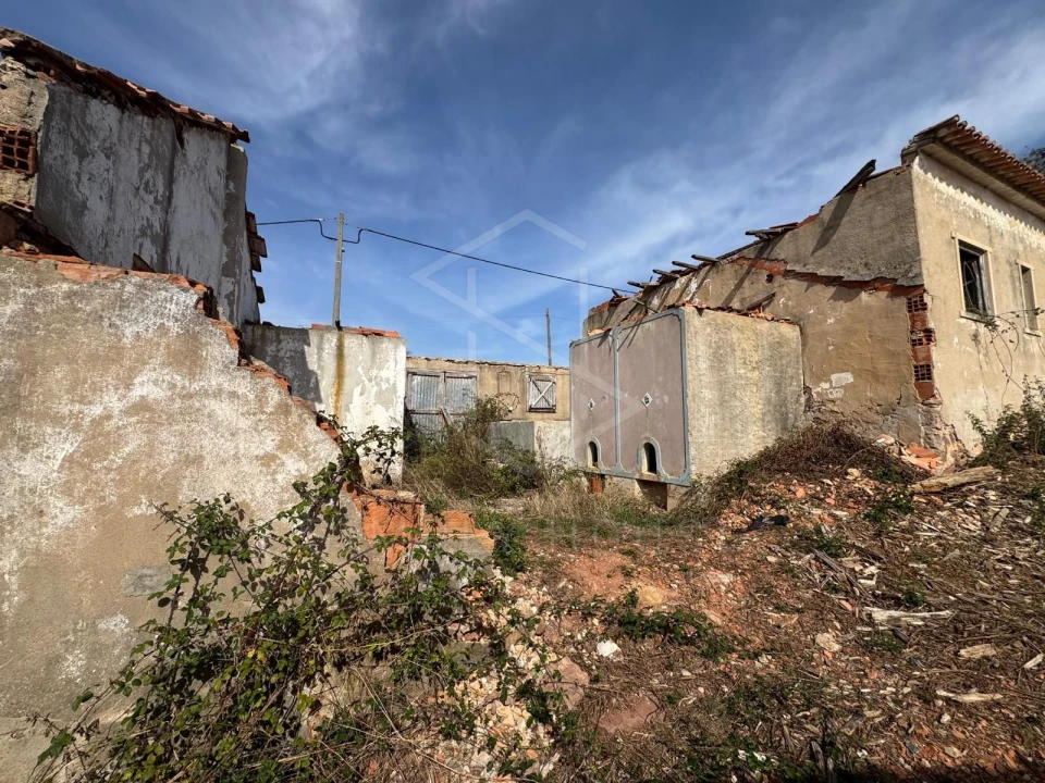 Moradia T2 para Venda em Alvorninha Foto 11