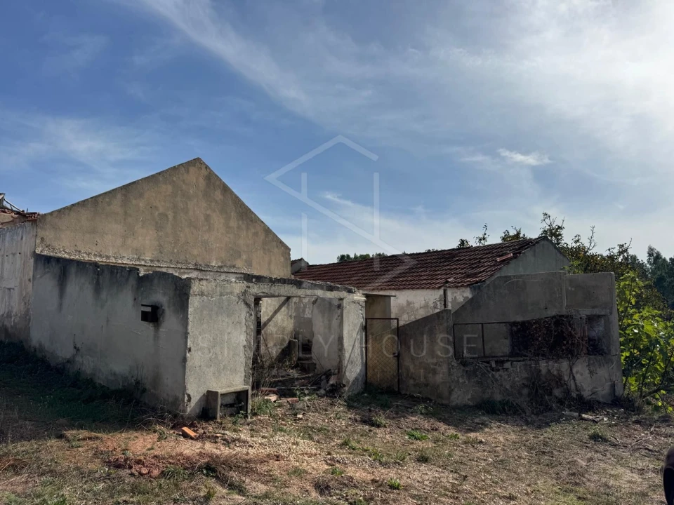 Moradia T2 para Venda em Alvorninha Foto 22
